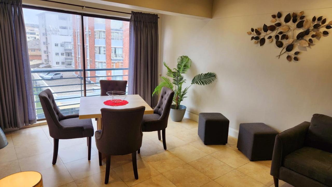Prime Location In The Firmont, Sea Point
